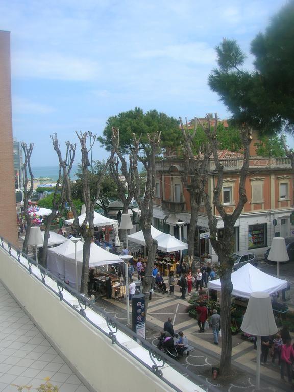 Residence Suisse Cattolica Bagian luar foto