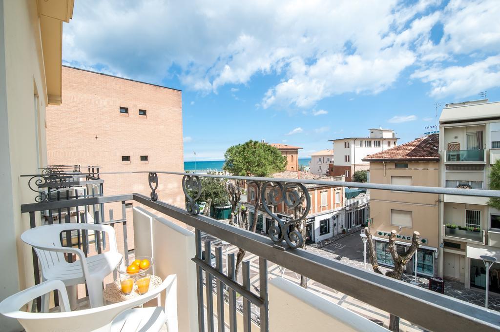 Residence Suisse Cattolica Bagian luar foto