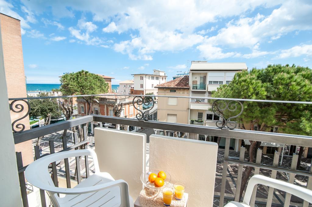 Residence Suisse Cattolica Bagian luar foto
